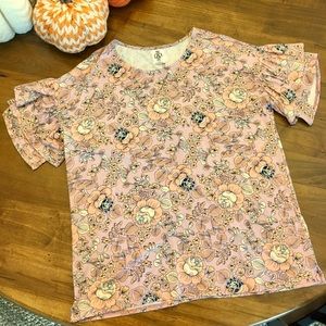 NWOT’s Agnes & Dora size Large Frill Sleeve top